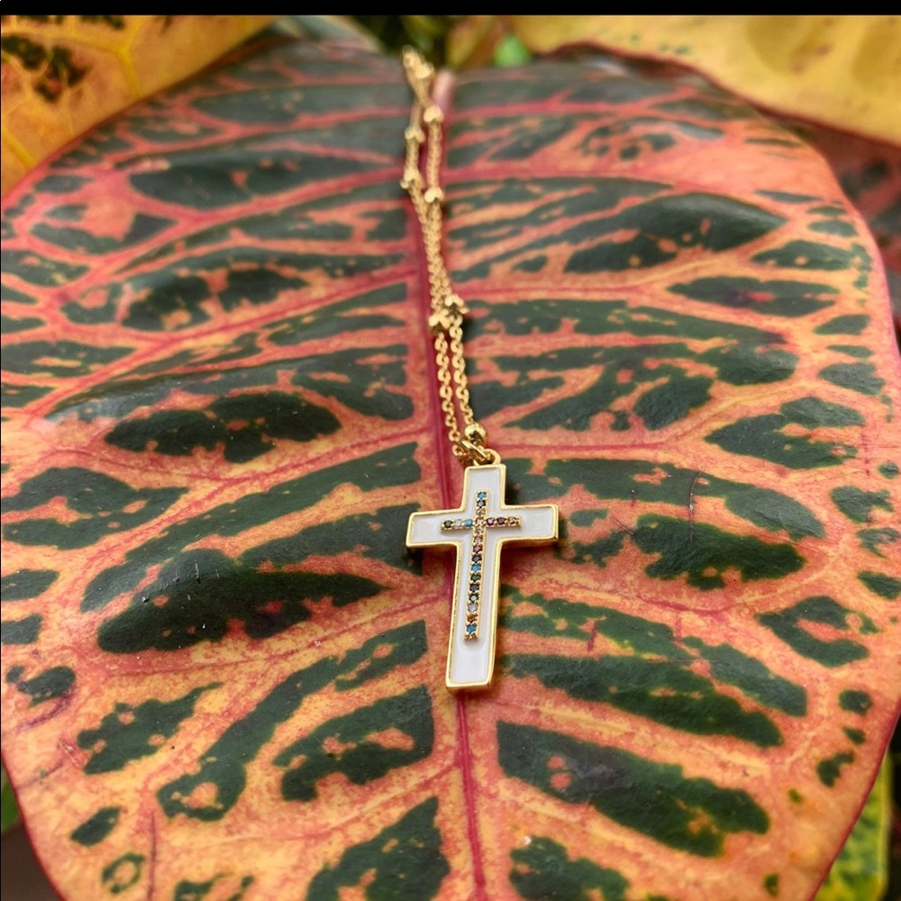 Fashion gold cross necklace